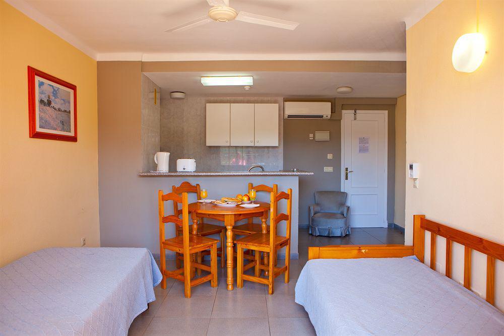 Martinez Apartments Palma Nova  Zewnętrze zdjęcie