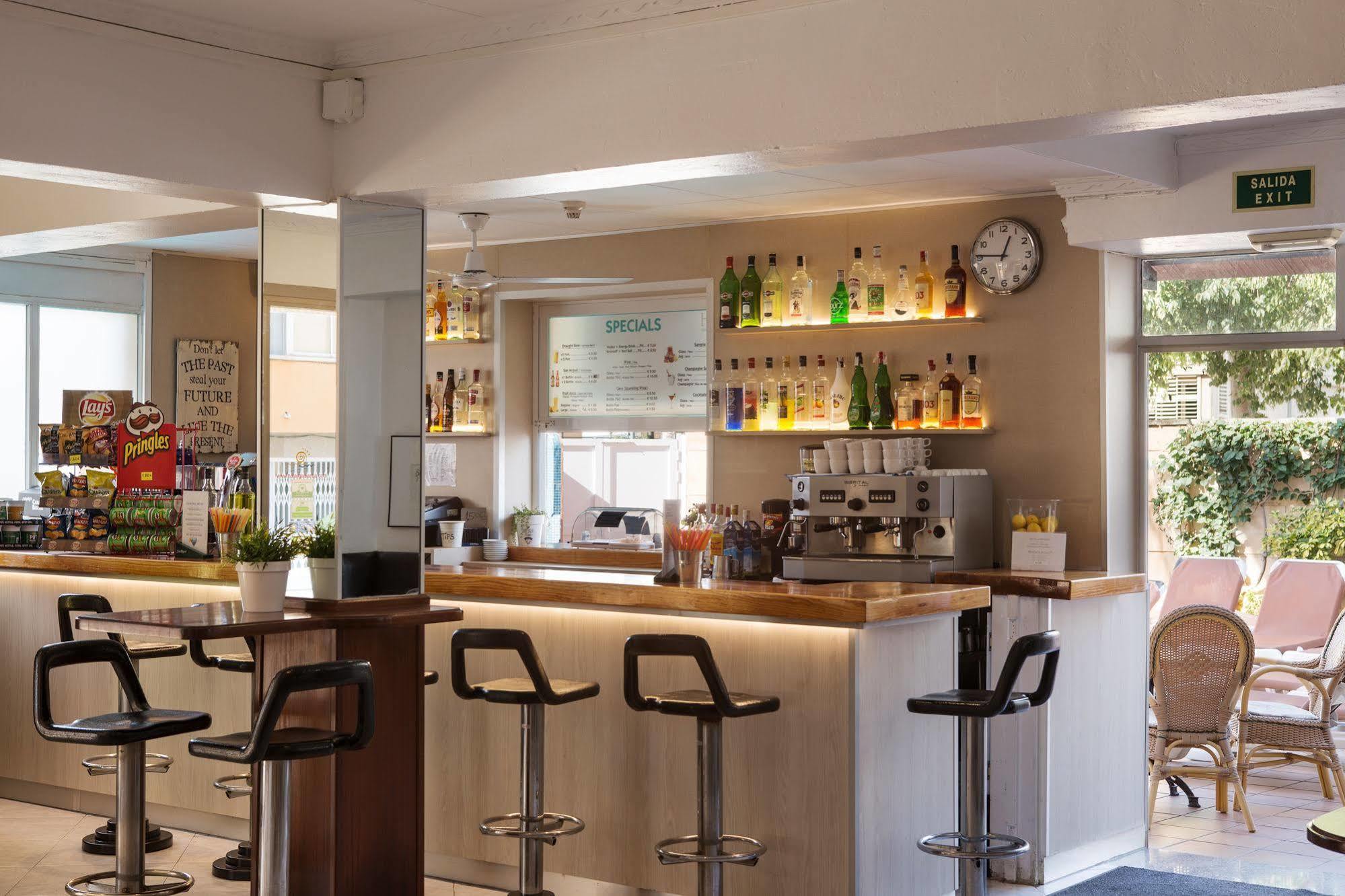 Martinez Apartments Palma Nova  Zewnętrze zdjęcie